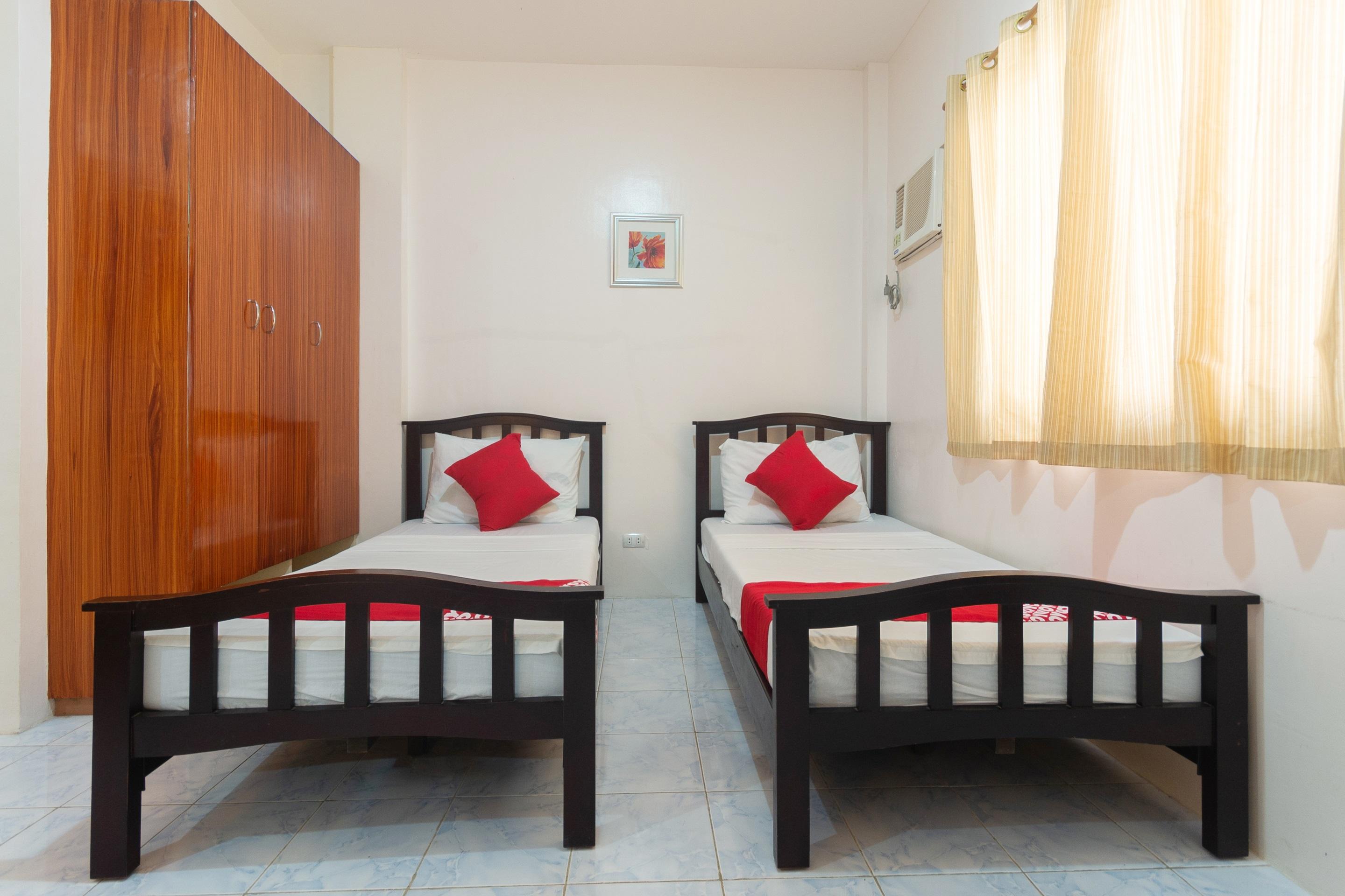 3J'S And K Apartment Lapu-Lapu City Esterno foto