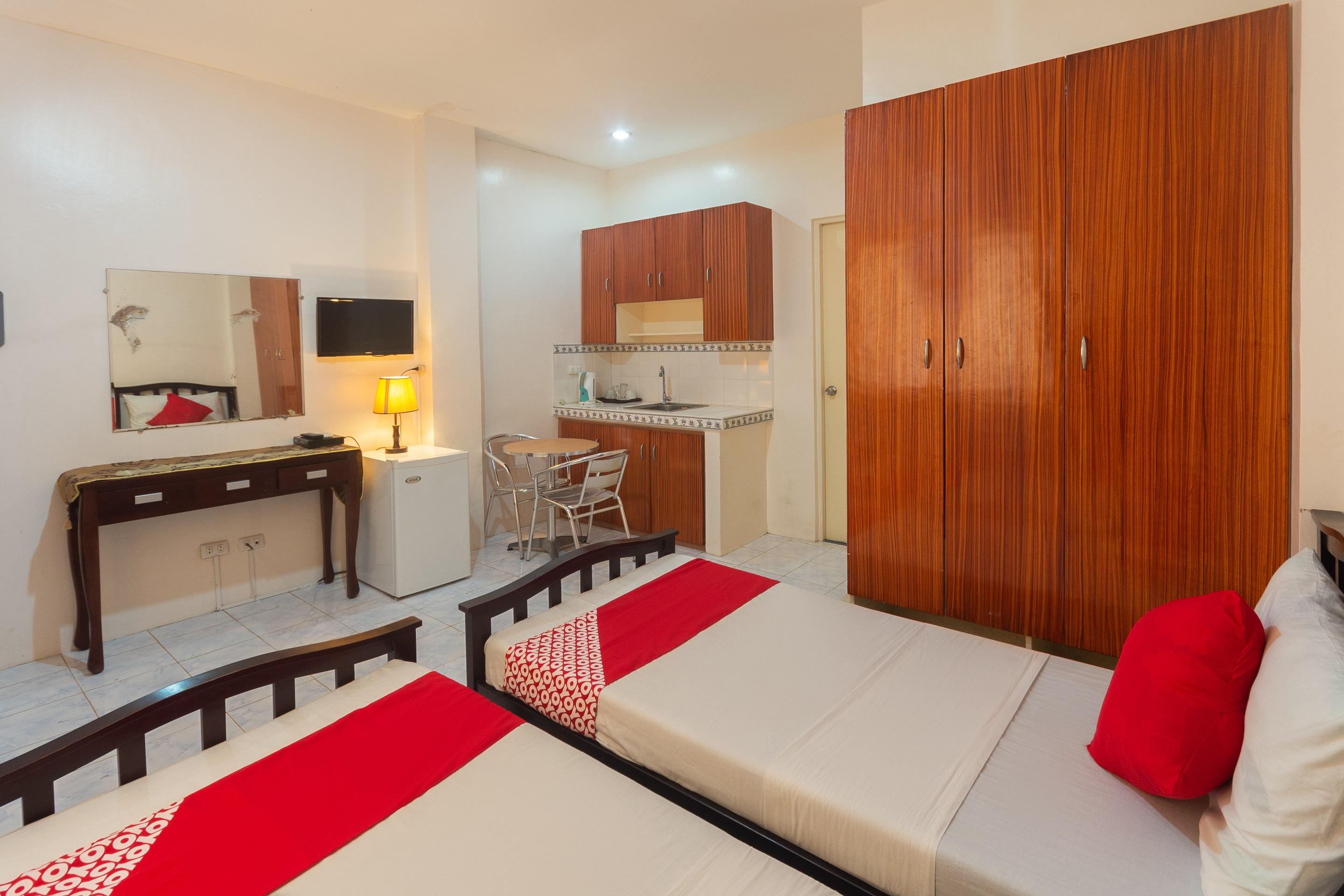 3J'S And K Apartment Lapu-Lapu City Esterno foto