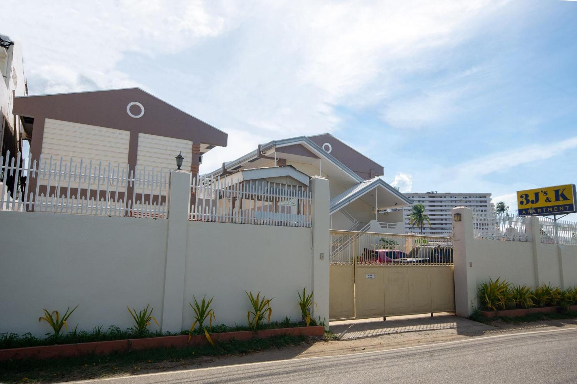 3J'S And K Apartment Lapu-Lapu City Esterno foto