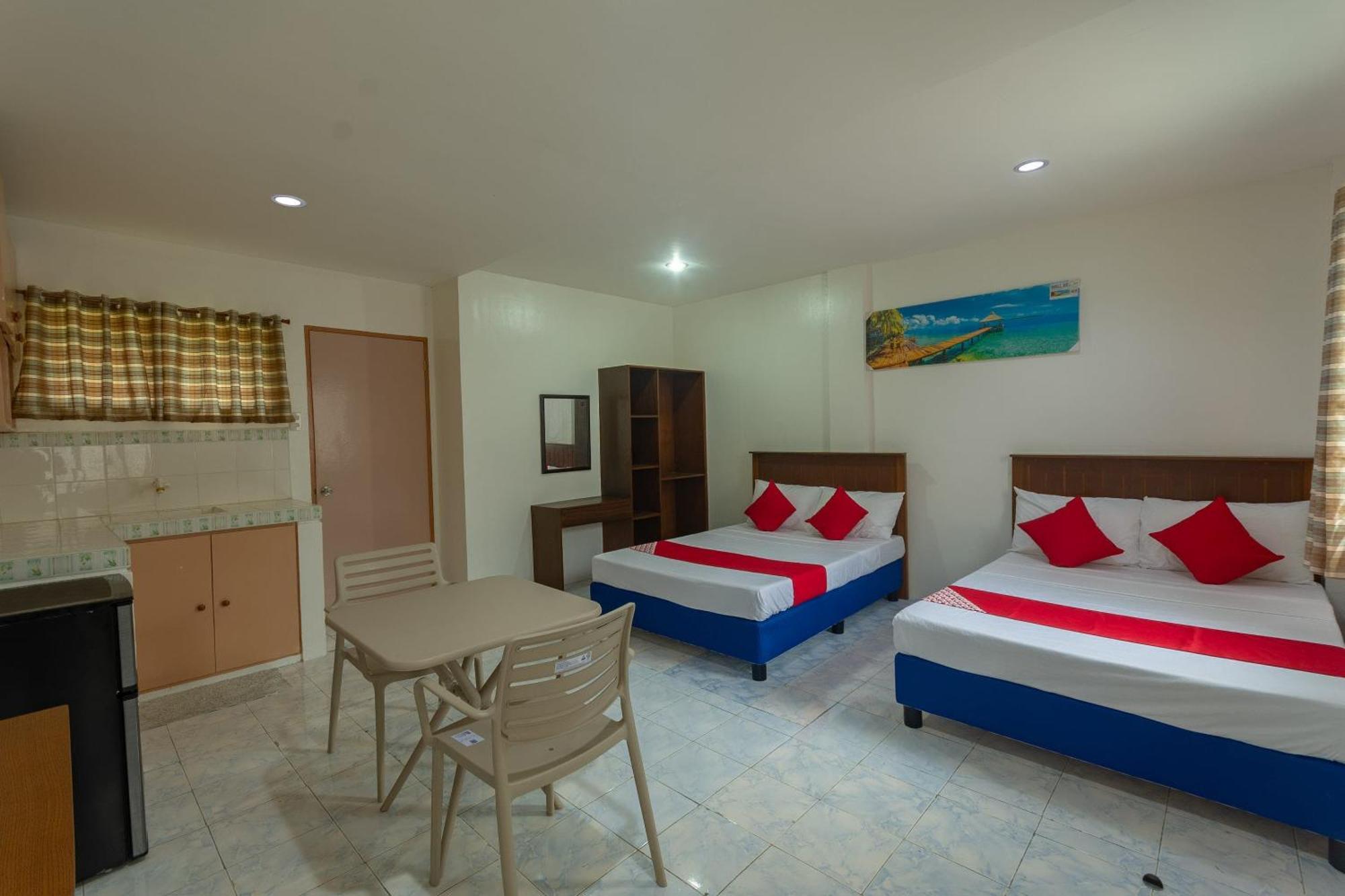3J'S And K Apartment Lapu-Lapu City Esterno foto